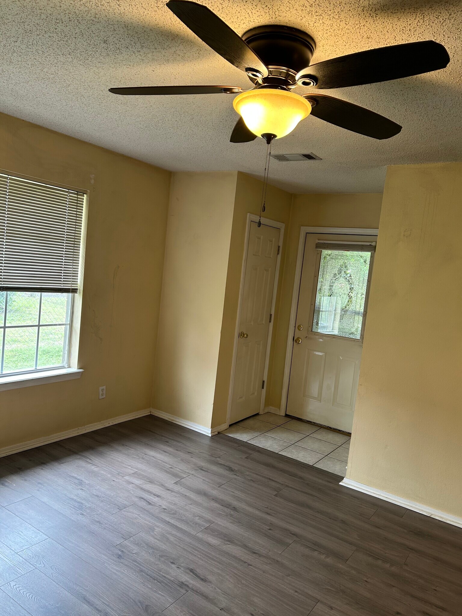 Entry - 1928 Lovers Ln