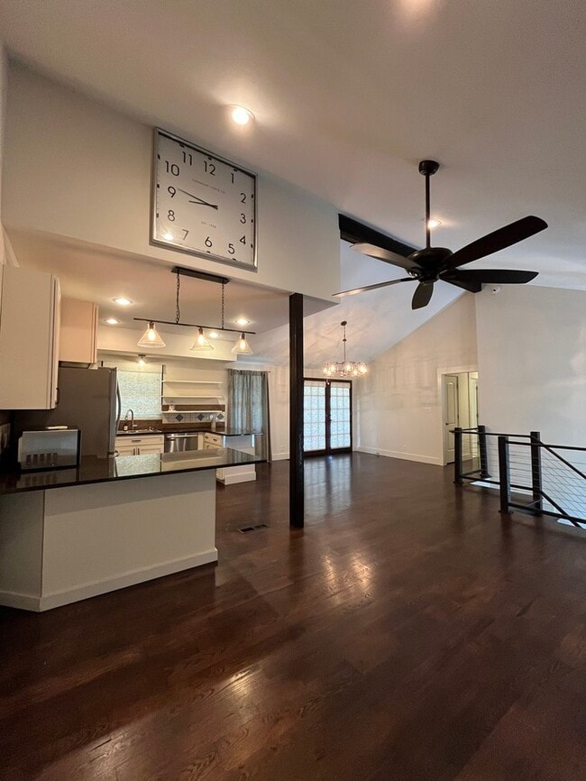 Building Photo - 640 Tobylynn Ct