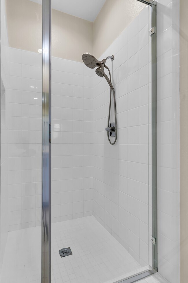 Building Photo - 131 Fable