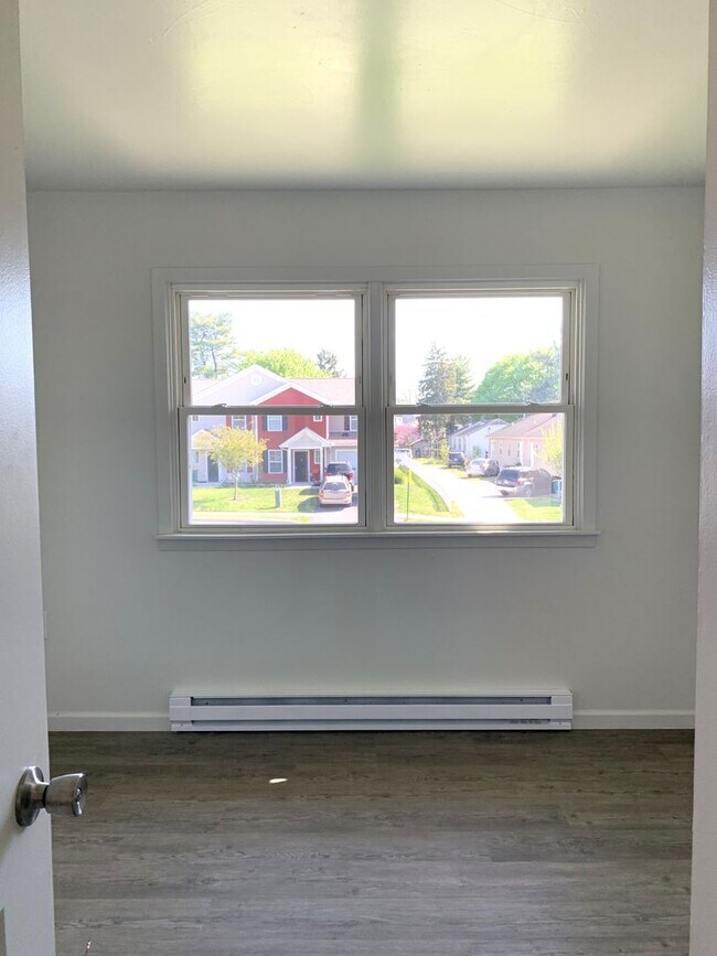 Building Photo - Newly renovated, affordable, 3 bed/1 bath ...