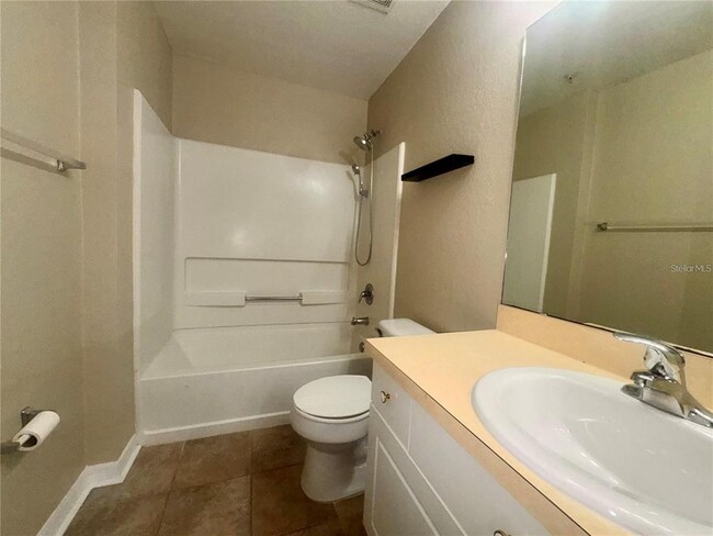 Building Photo - 145 Reserve Cir