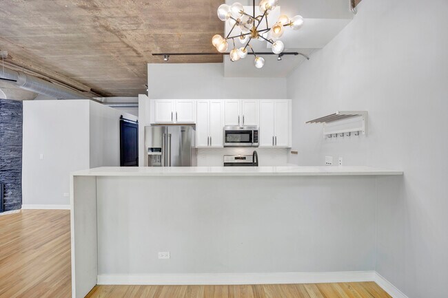Building Photo - 1111 W 15th St