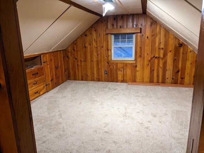 Building Photo - 832 Greenmount Blvd