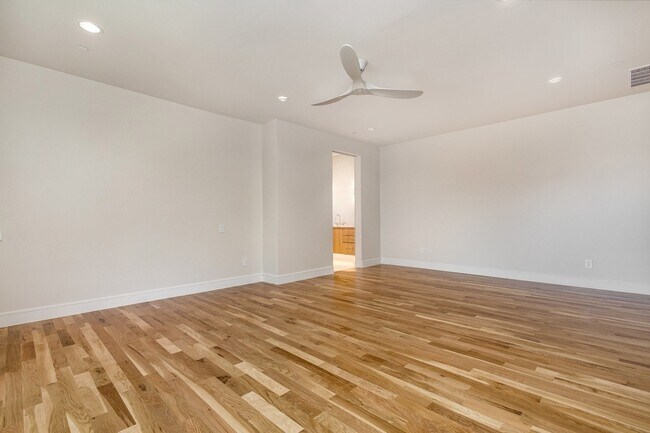 Building Photo - 4203 Normandy Ave