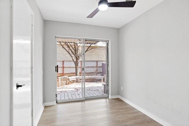 Building Photo - 6933 Yellowstone Way Dr