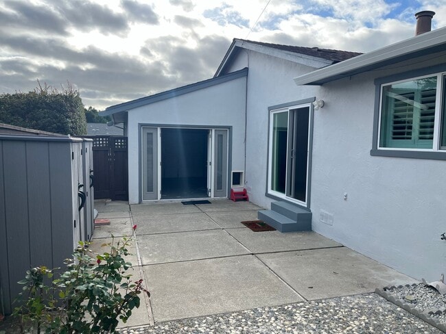 Building Photo - Renovated 3-Bedroom Home w/ Pool in May Valley Neighborhood