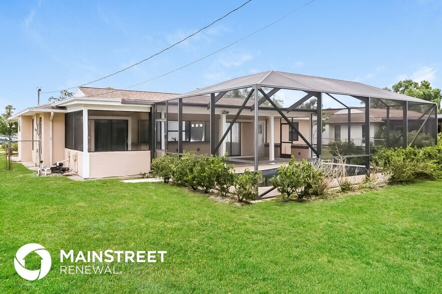 Building Photo - 350 NE Genesee Ave