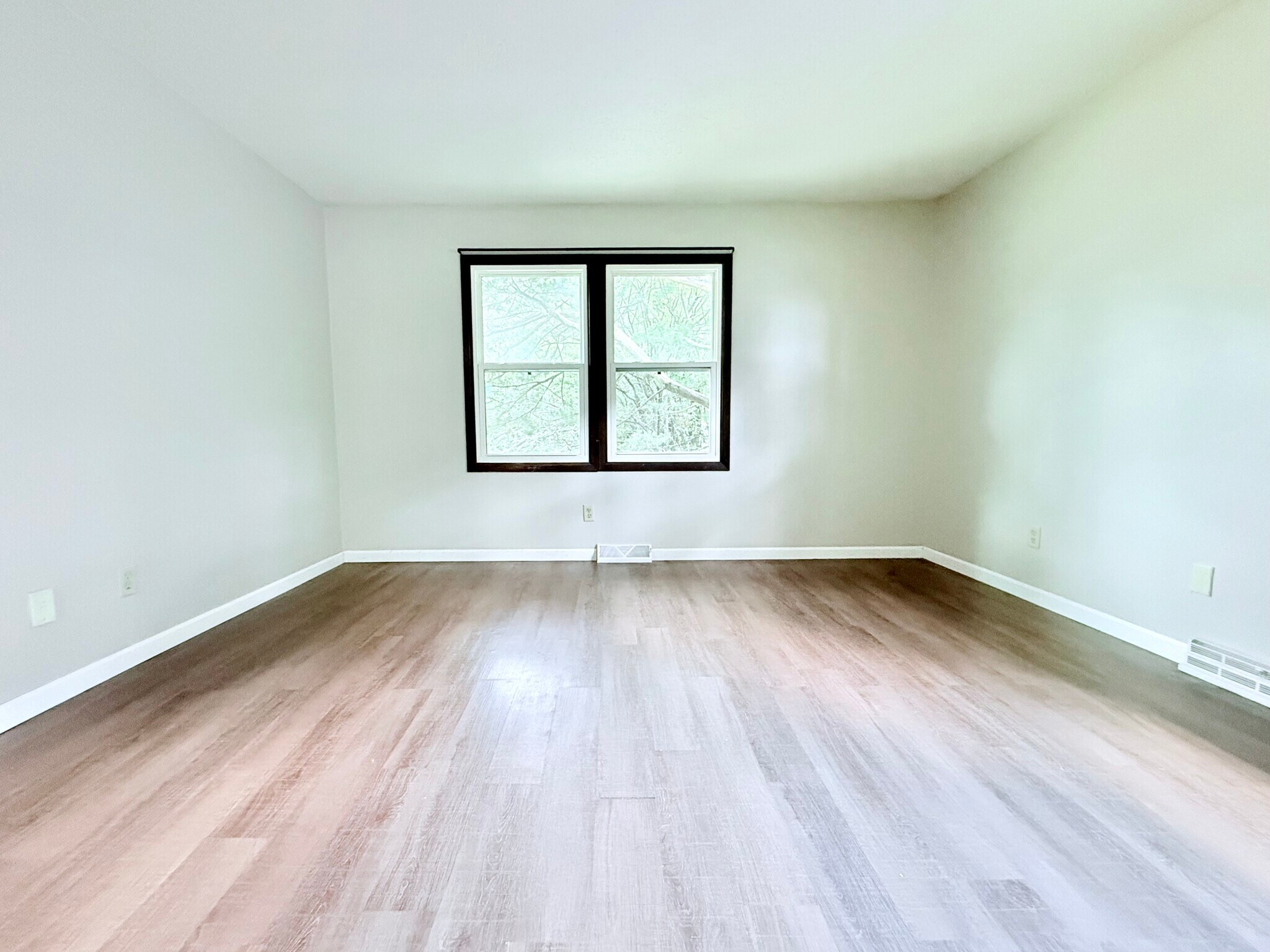 Living Room - 2302 W 3rd St