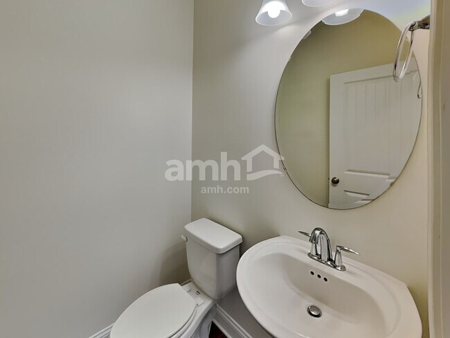 Building Photo - 3109 Creek Village Ln