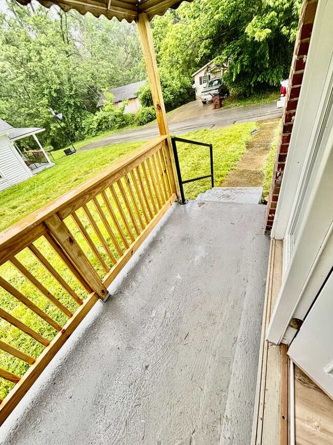 Building Photo - 3 Bedroom Ranch for Rent!