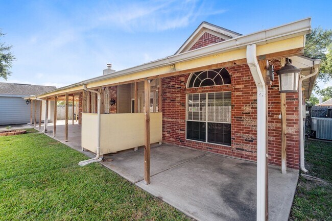 Building Photo - 11411 Oak Lake Ridge Ct