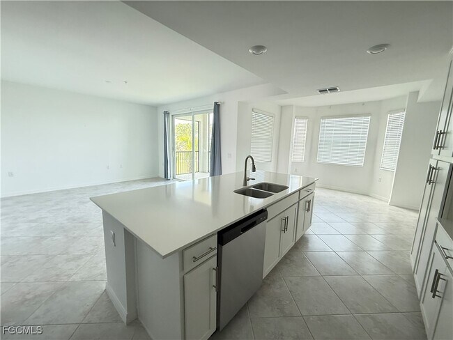 Building Photo - 43060 Greenway Blvd