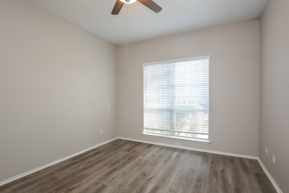 Building Photo - 1511 Springwood Dr