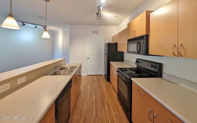 Building Photo - 8290 Park Way