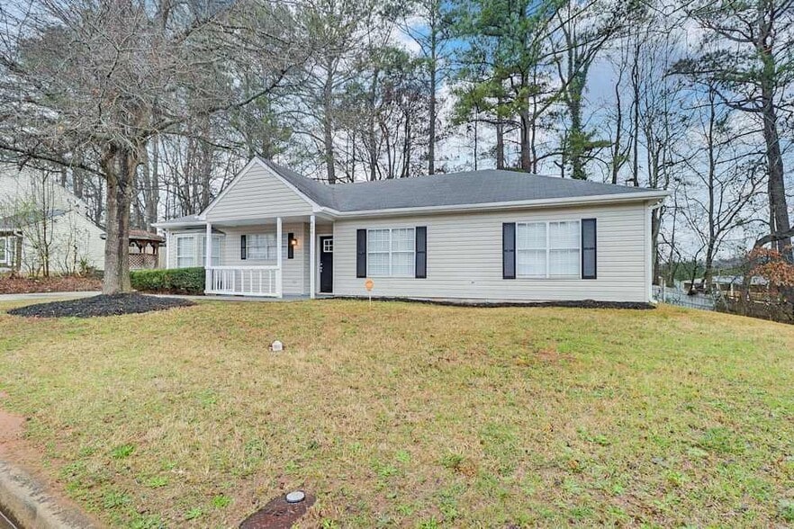 Building Photo - 626 Waynes Ct SE