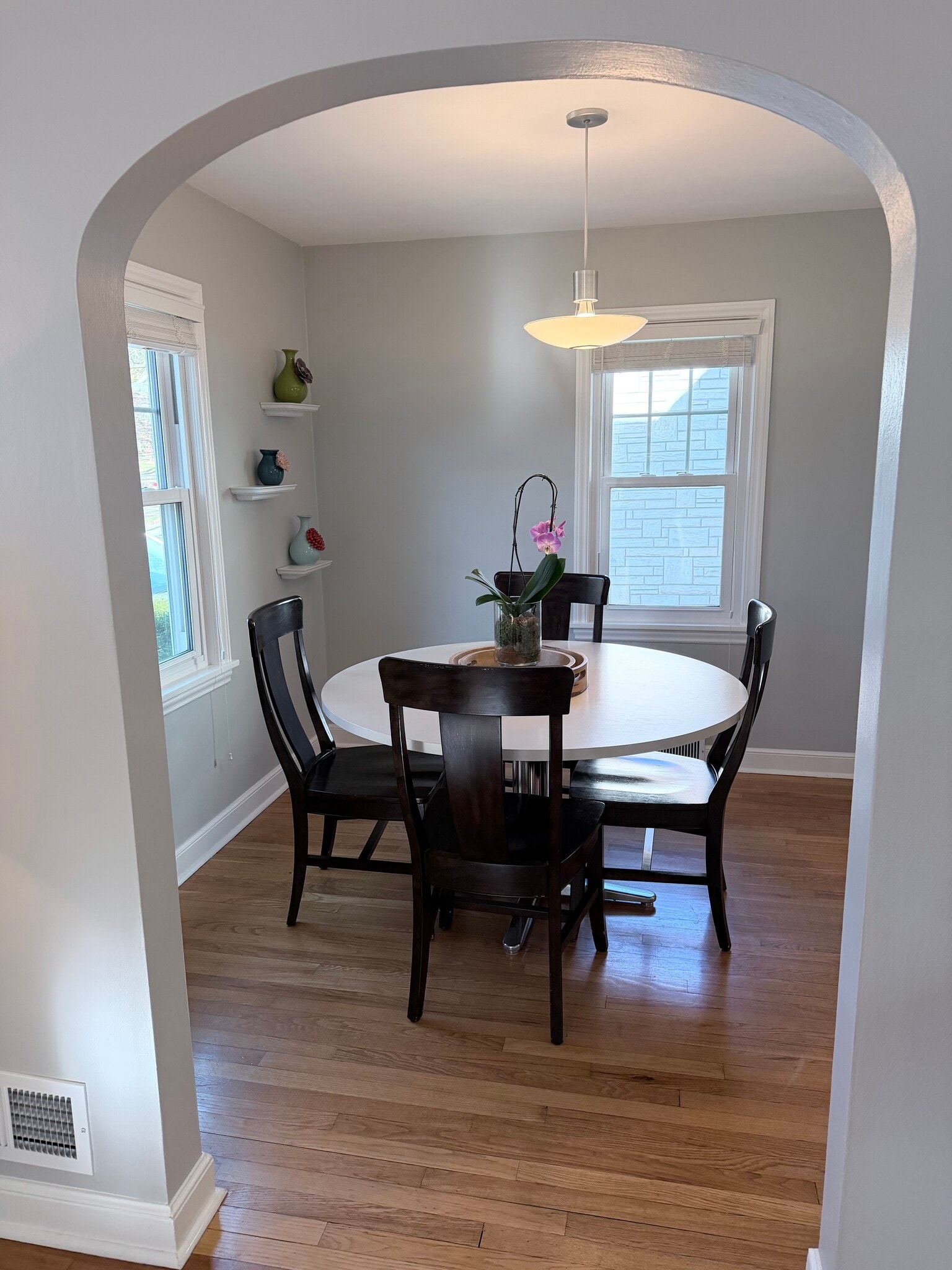 Building Photo - 821 Minakwa Dr