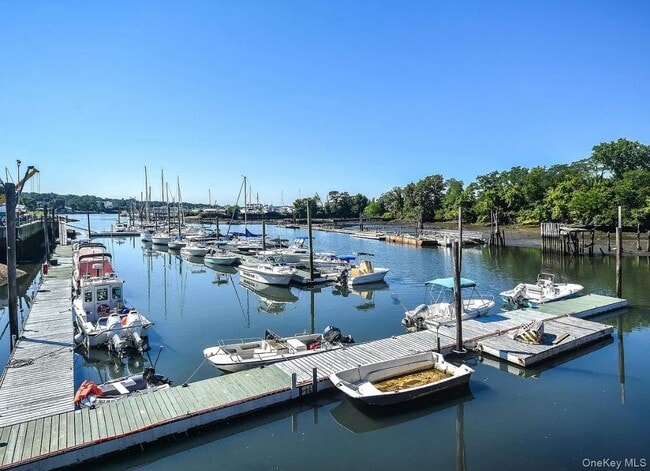 Building Photo - 7809 Shore Rd