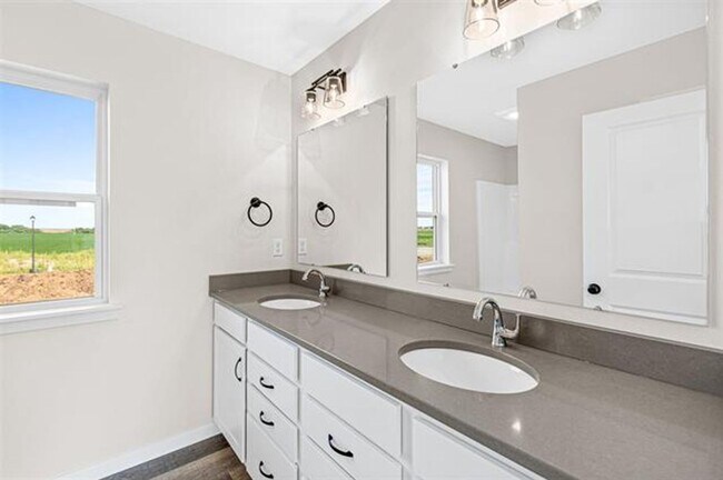 Building Photo - New Townhomes in a Convenient North Libert...