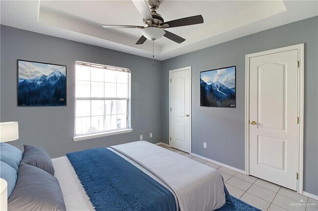 Building Photo - 13 Redbud Ave