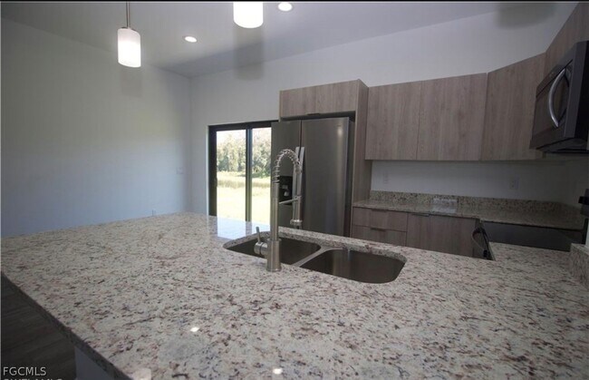 Building Photo - 8004 Spice Ct