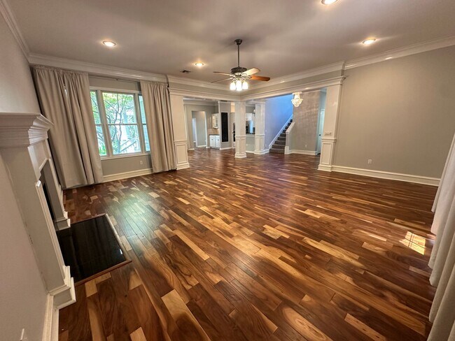Building Photo - 3934 Hanover Pl