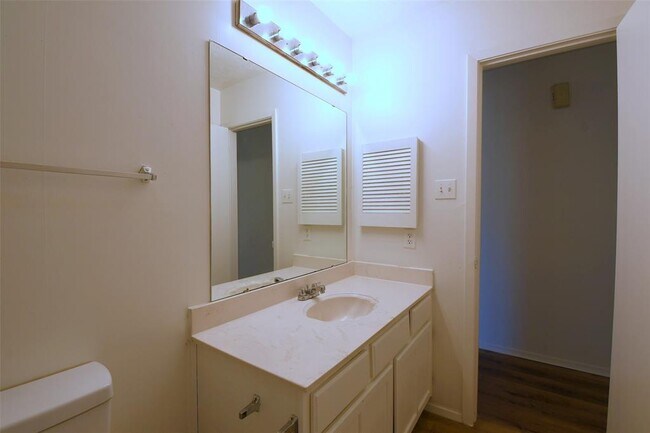 Building Photo - 18811 Pine Trace Ct