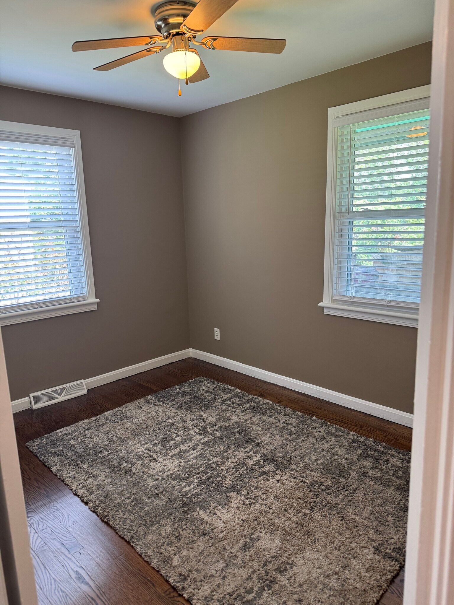 Building Photo - 1408 Fort Manor Dr