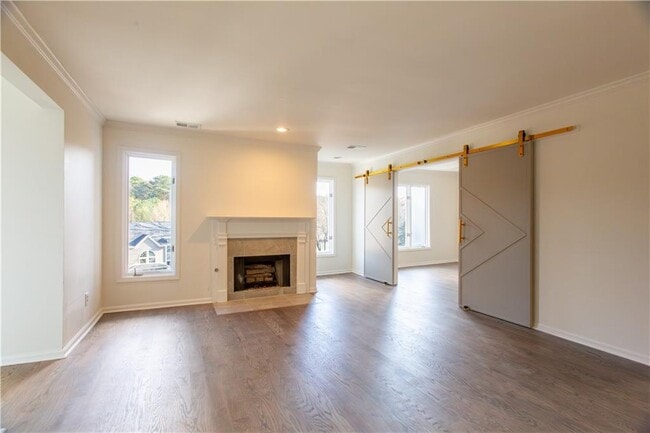 Building Photo - 45 St Claire Ln NE