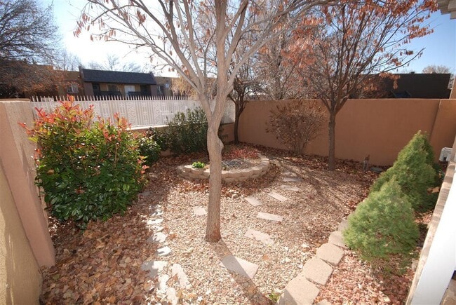 Building Photo - 2 Bedroom, 2 Bathroom Home near Montgomery...