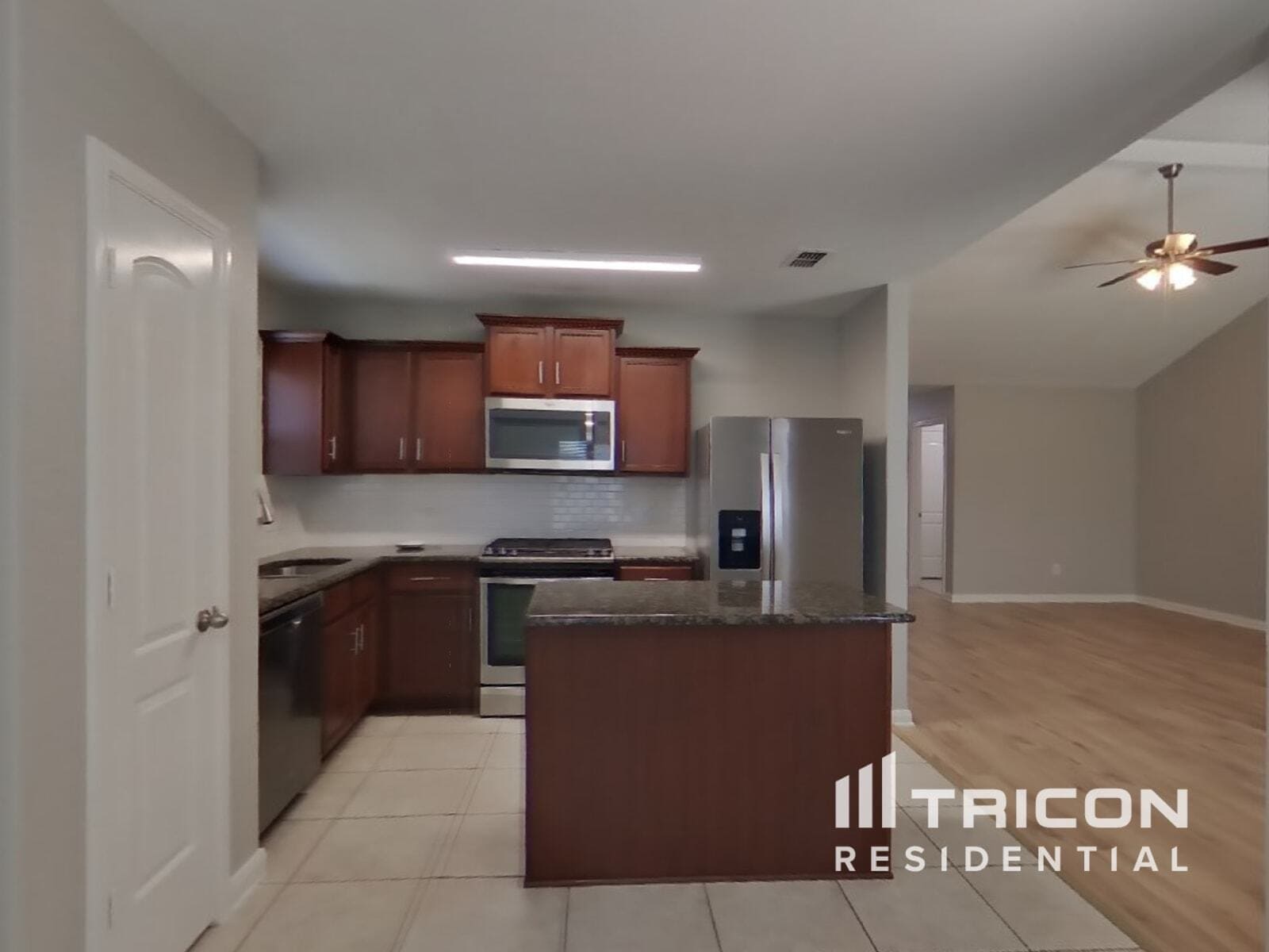Building Photo - 2111 Juniper Dr