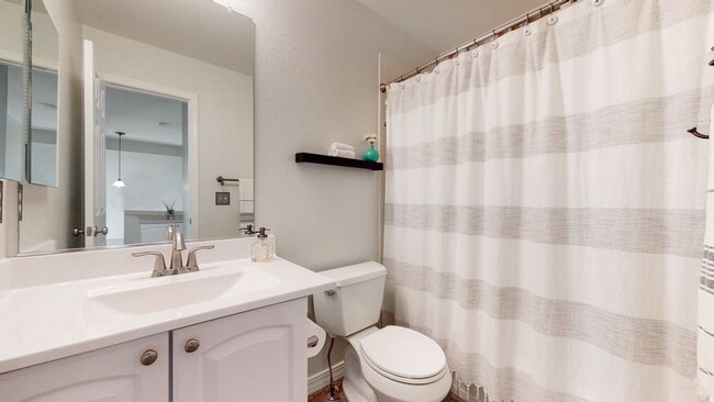 Building Photo - Stunning 3bd 3.5ba Home in the Mariana Butte Neighborhood