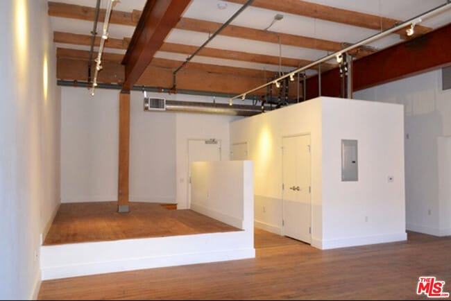 Building Photo - 712 S Santa Fe Ave