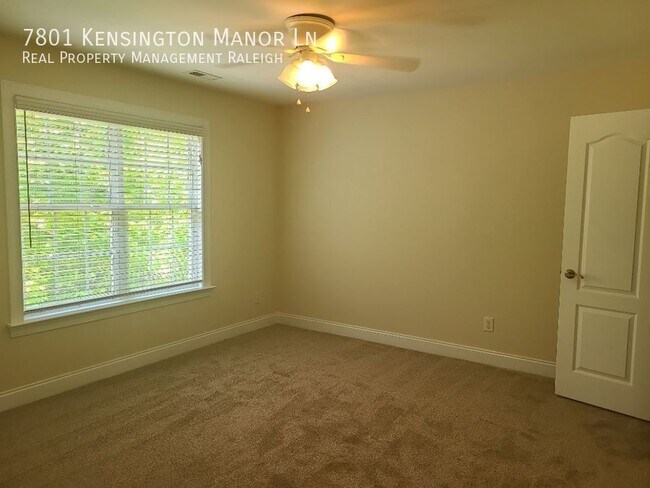 Building Photo - 7801 Kensington Manor Ln