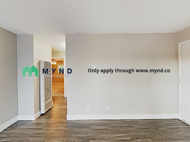 Building Photo - 2 br, 1 bath Apartment - 1025 35th Ave Apt 13