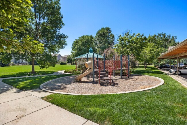 Building Photo - 2450 Windrow Dr