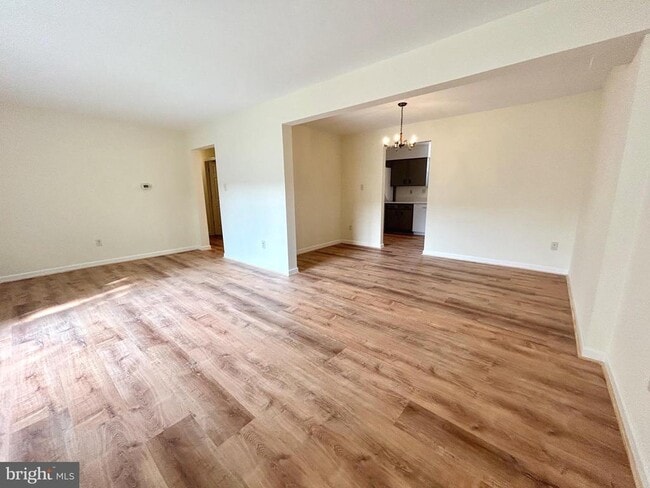 Building Photo - 136 Fairfield Dr