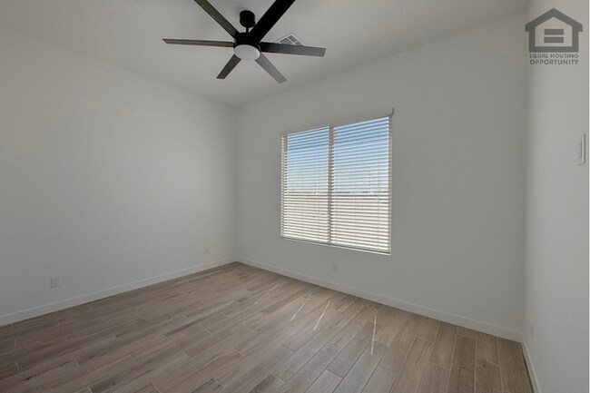 Building Photo - 3bed/2bath Home in North Surprise! Ready for Immediate Move-In! -- NO HOA!