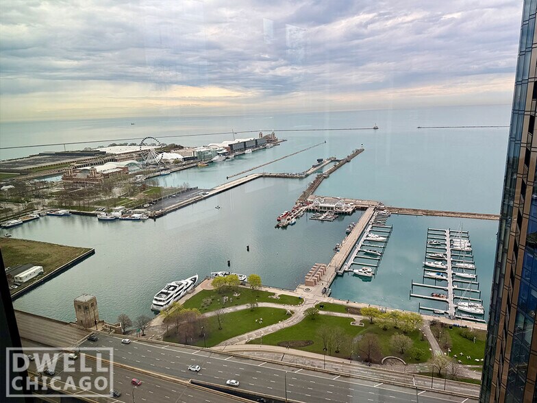 Building Photo - 460 E Waterside Dr