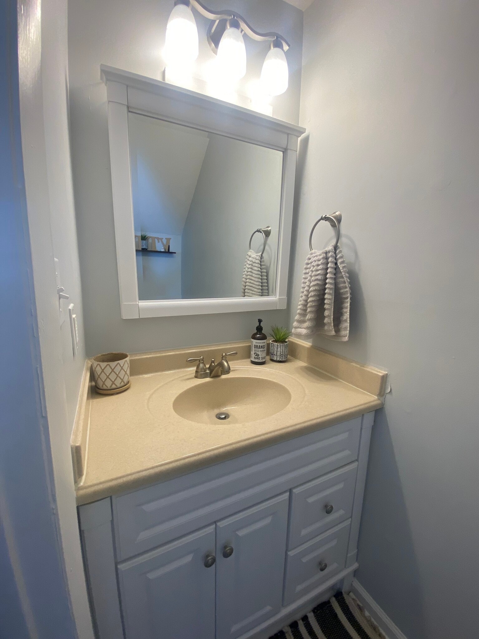 Downstairs bath - 1 - 179 Clover Valley Cir