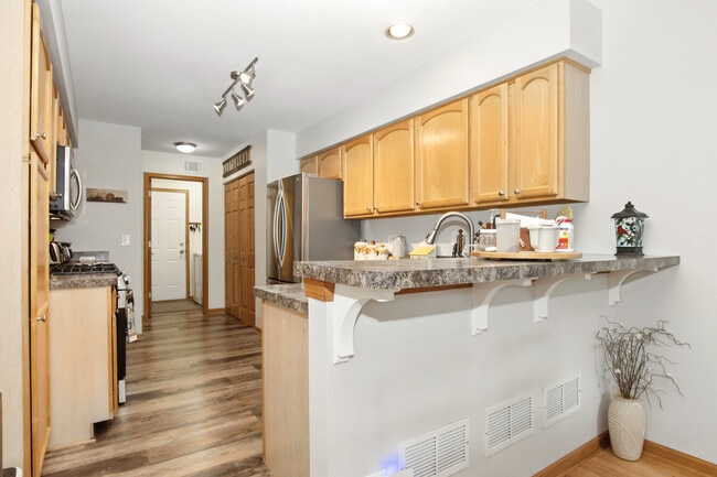 Building Photo - 406 Kresswood Dr
