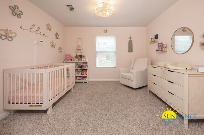 Building Photo - Stunning 4 Bedroom Home in Crestview! -Sol...