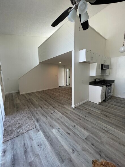 Primary Photo - 3725 Glendon Ave