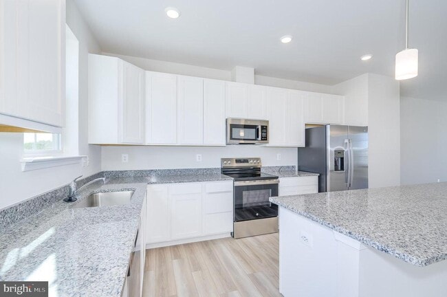 Building Photo - 450 Seeback Dr