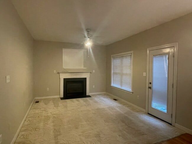 Building Photo - 1834 Rolfe Way