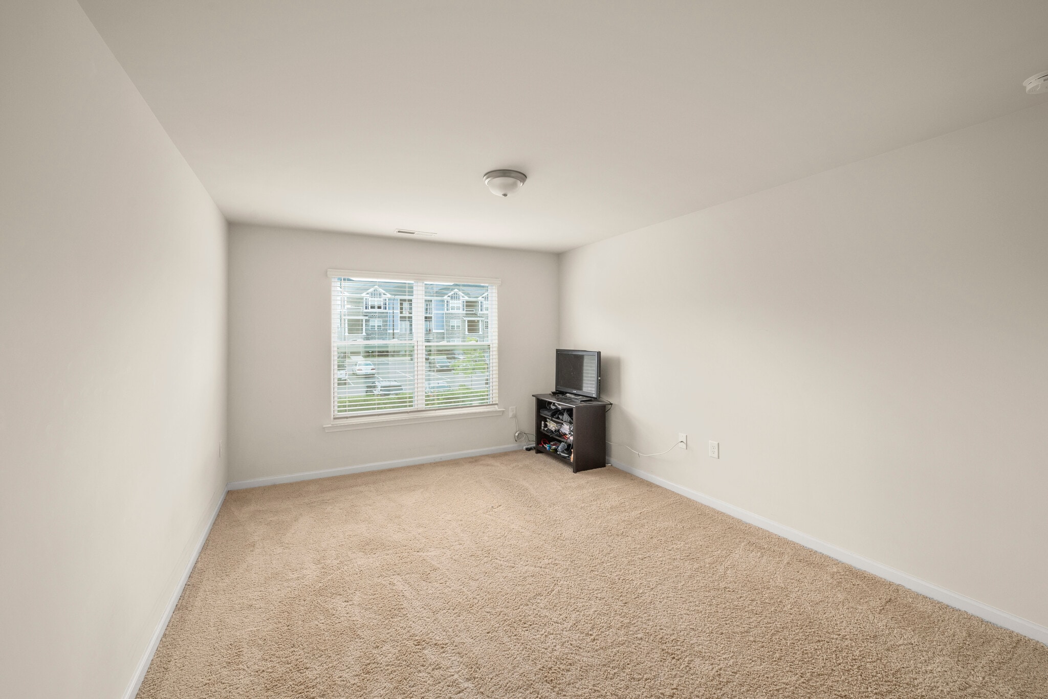Master Bedroom - 940 Robbie Jackson Ln