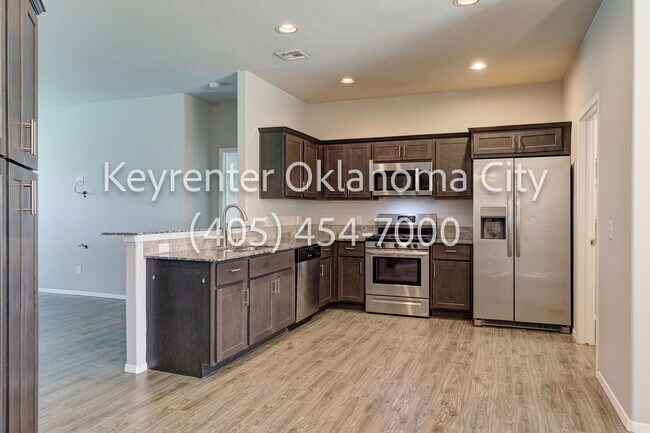 Building Photo - Modern Single Family Home in El Reno, OK!