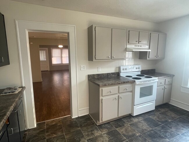 Building Photo - Gadsden Home PLUS 12 x 20 Storage Unit - Alabama