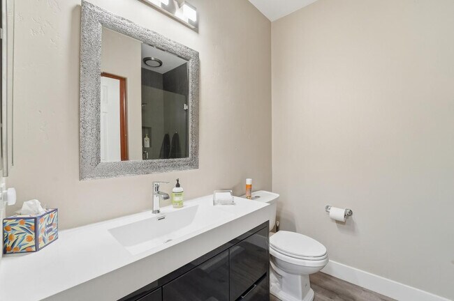 Building Photo - 5450 E Deer Valley Dr