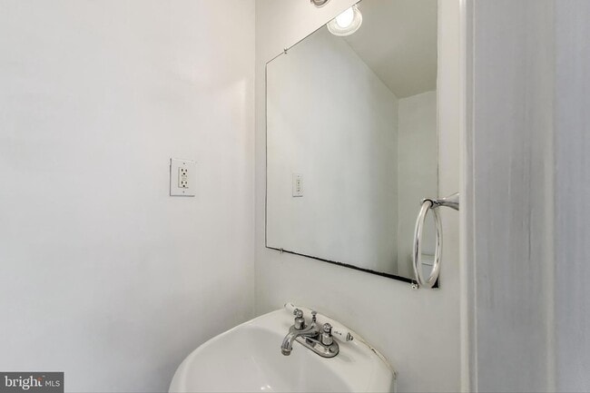 Building Photo - 4600 Jones Bridge Rd