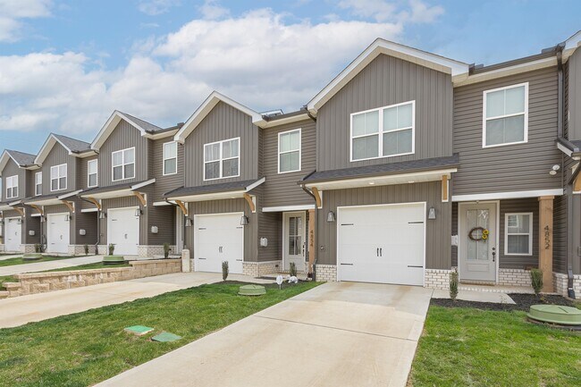Building Photo - 4825 Ancient Glacier Ln